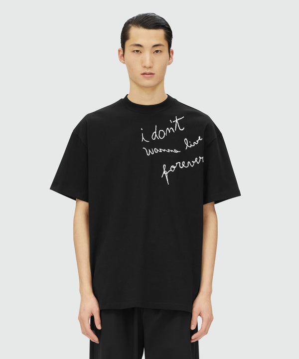 T-shirt with "I don't wanna live forever" quote
