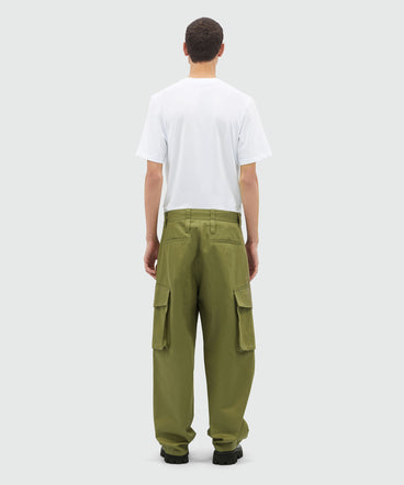 Cargo pants with multicolor studs