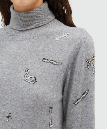 Turtleneck sweater with embroidery