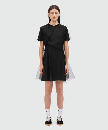 Abito t-shirt in jersey nero con strato in tulle