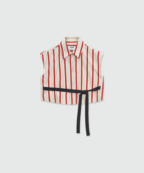 Cropped shirt with red striped print