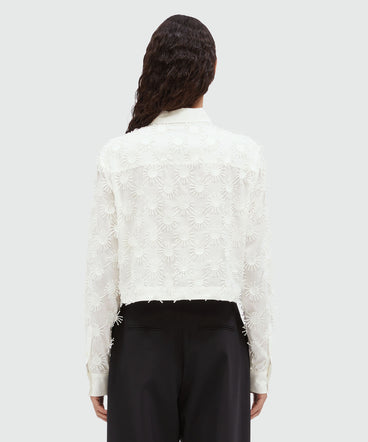 Cropped shirt in white poplin with embroidery