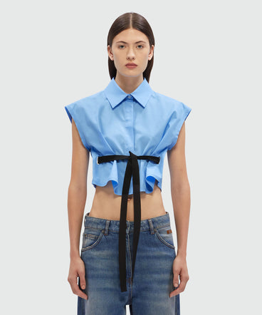 Cropped shirt in light blue poplin